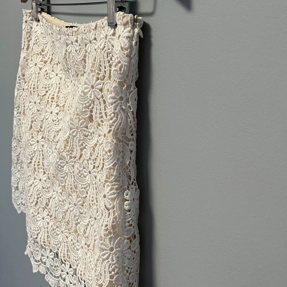 Zara Lace / Crochet White / Cream Mini Skirt Size Small - Picture 6 of 6